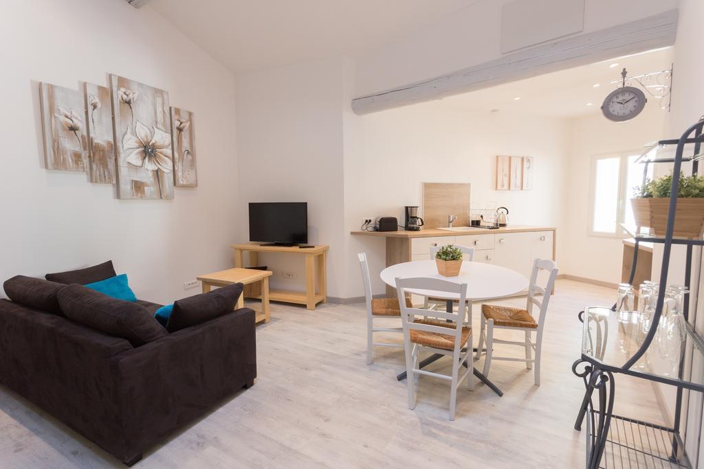 Ferienwohnung Grand Studio Republique LʼIsle-sur-la-Sorgue Exterior foto